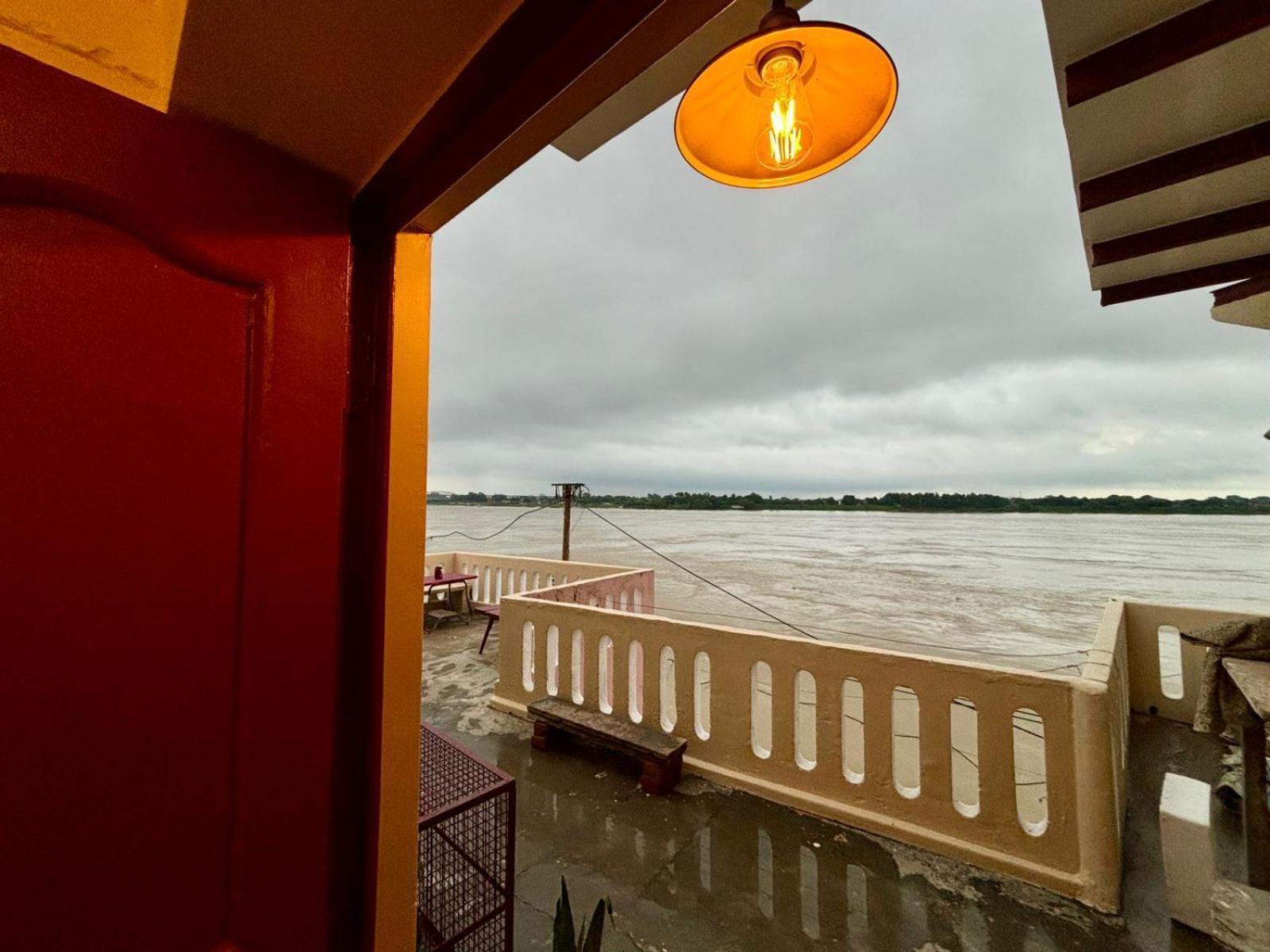Vintage River Homestay Varanasi Exterior photo