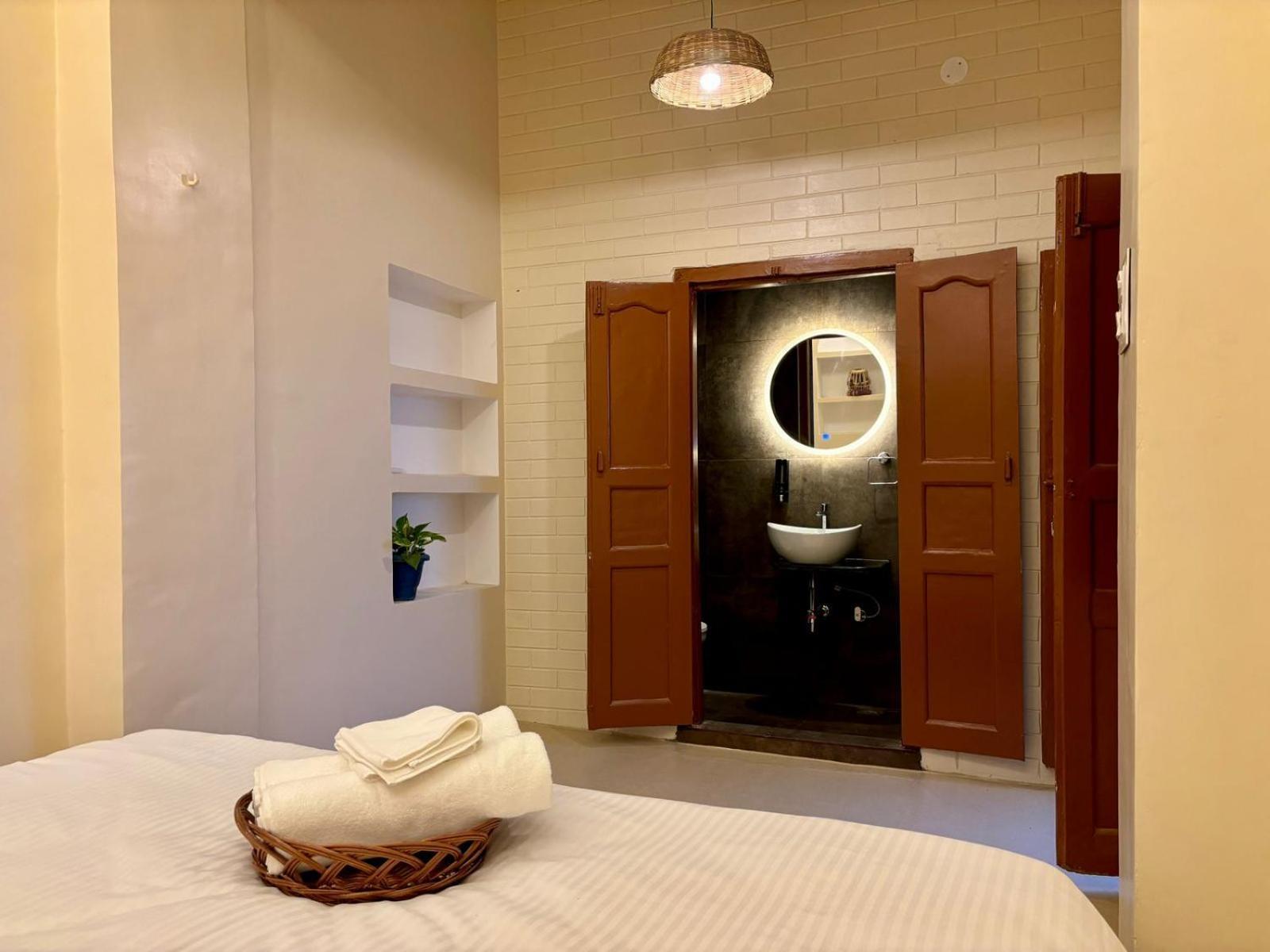 Vintage River Homestay Varanasi Exterior photo